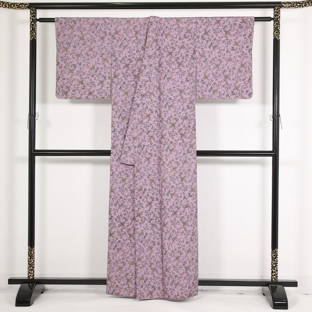 洗える着物 小紋 袷 身丈160cm 裄丈62cm ポリエステル Sランク インフォーマル バチ衿 Mサイズ 唐草 花柄 紫系 RP 1221-17547