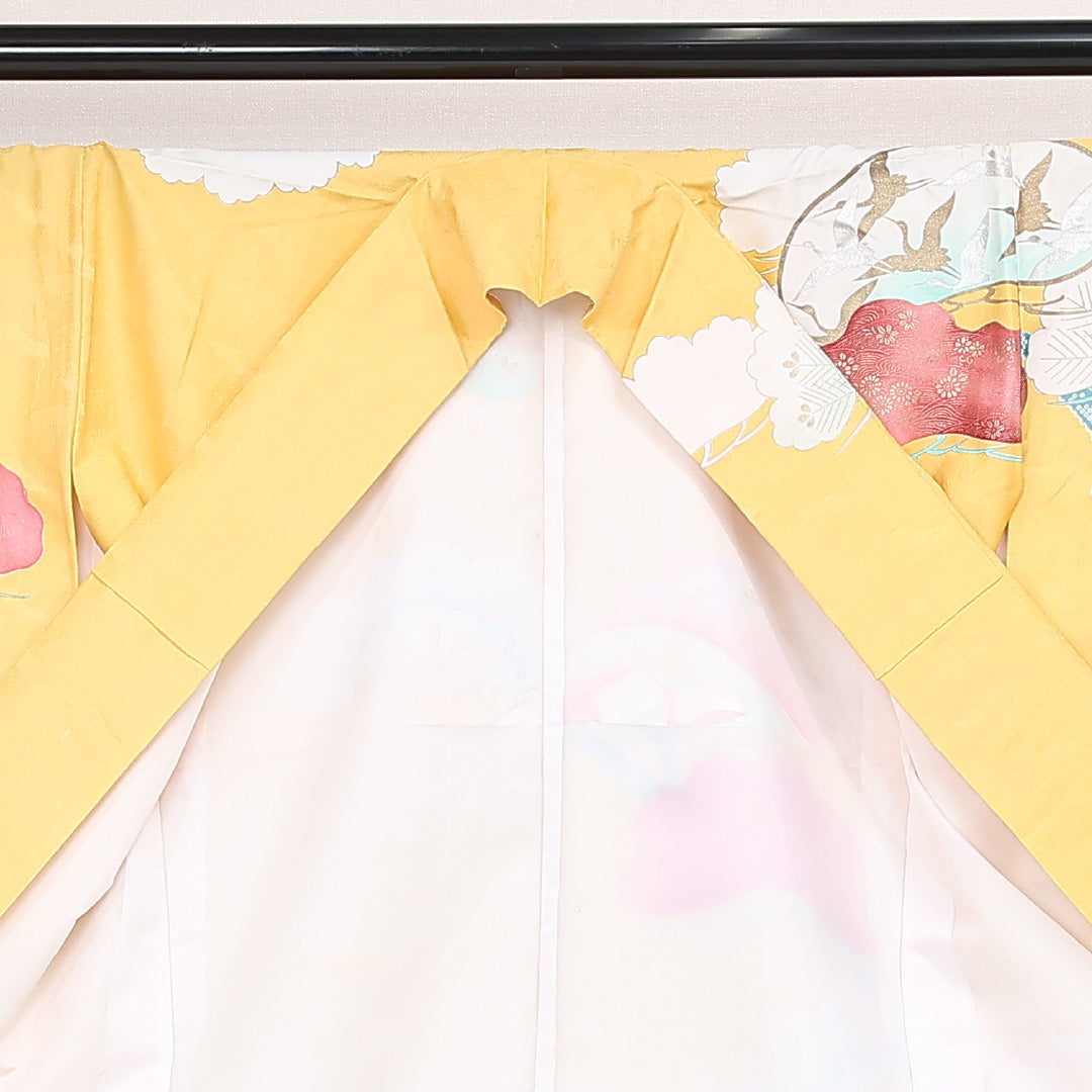 洗える着物 振袖 袷 身丈162cm 裄丈64cm ポリエステル Cランク フォーマル 広衿 Lサイズ 鶴 松 黄系 LP 1215-06803