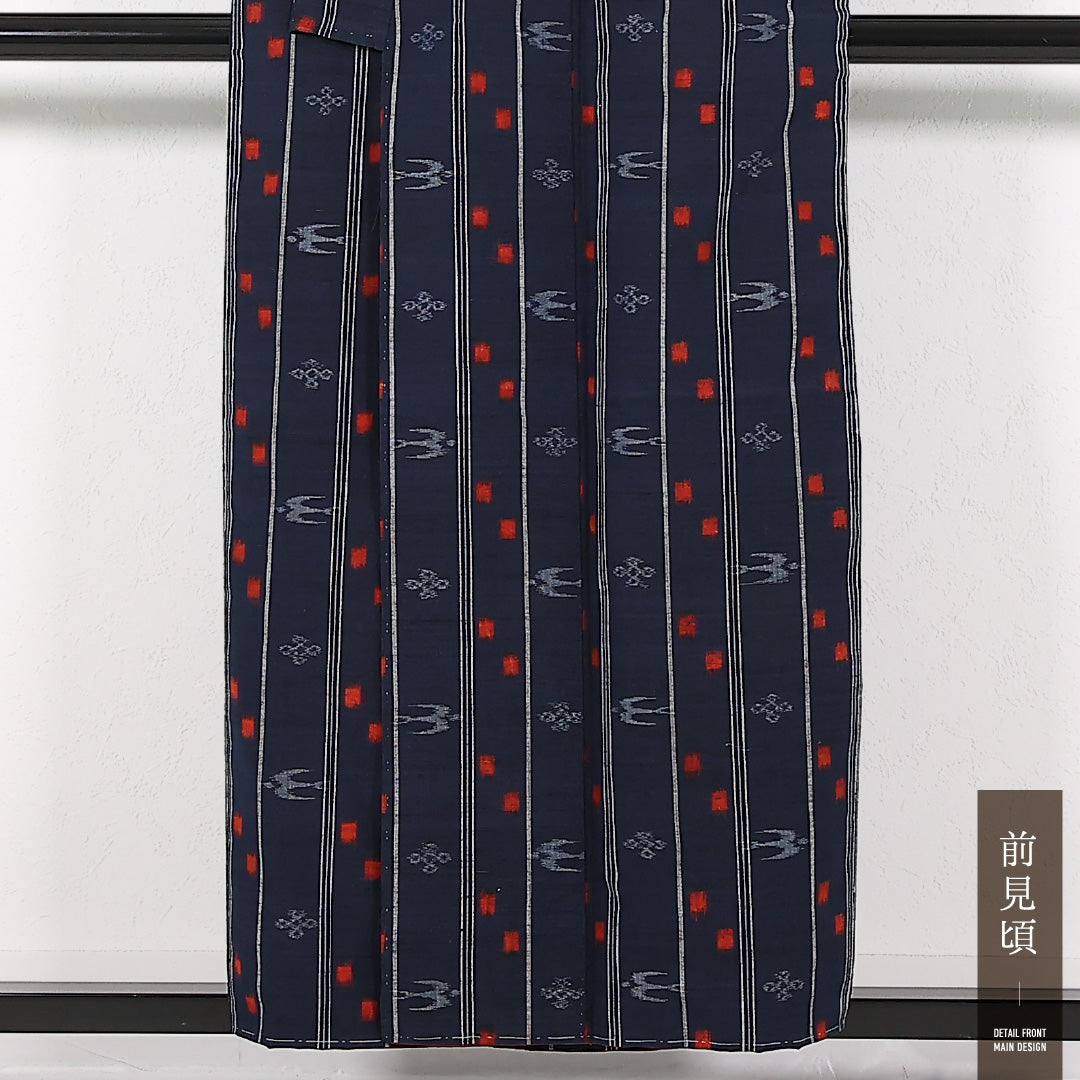 琉球絣の着物 袷 身丈154cm 裄丈63cm 正絹 Sランク カジュアル バチ衿 XSサイズ トゥイグヮー カキジャー 紺系 RP 1223-17463