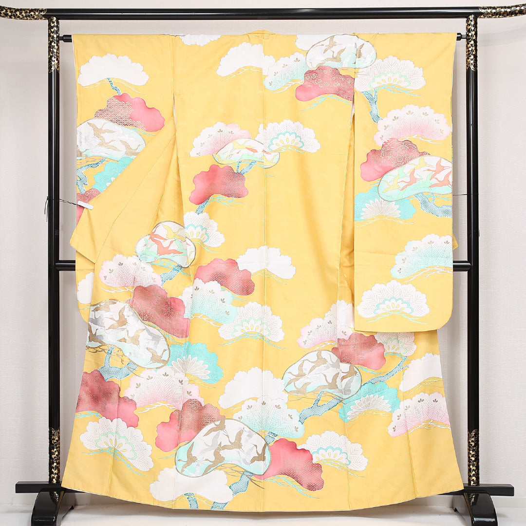 洗える着物 振袖 袷 身丈162cm 裄丈64cm ポリエステル Cランク フォーマル 広衿 Lサイズ 鶴 松 黄系 LP 1215-06803