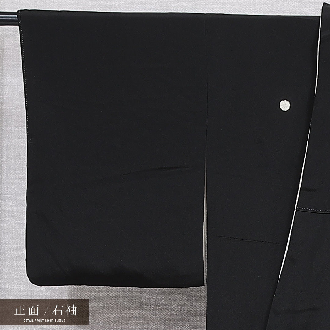 黒留袖 袷 身丈157cm 裄丈62cm 正絹 Aランク 五つ紋 (剣片喰) フォーマル 広衿 Mサイズ 金駒刺繍 比翼 鶴 松竹梅 黒系 RP 1213-07006
