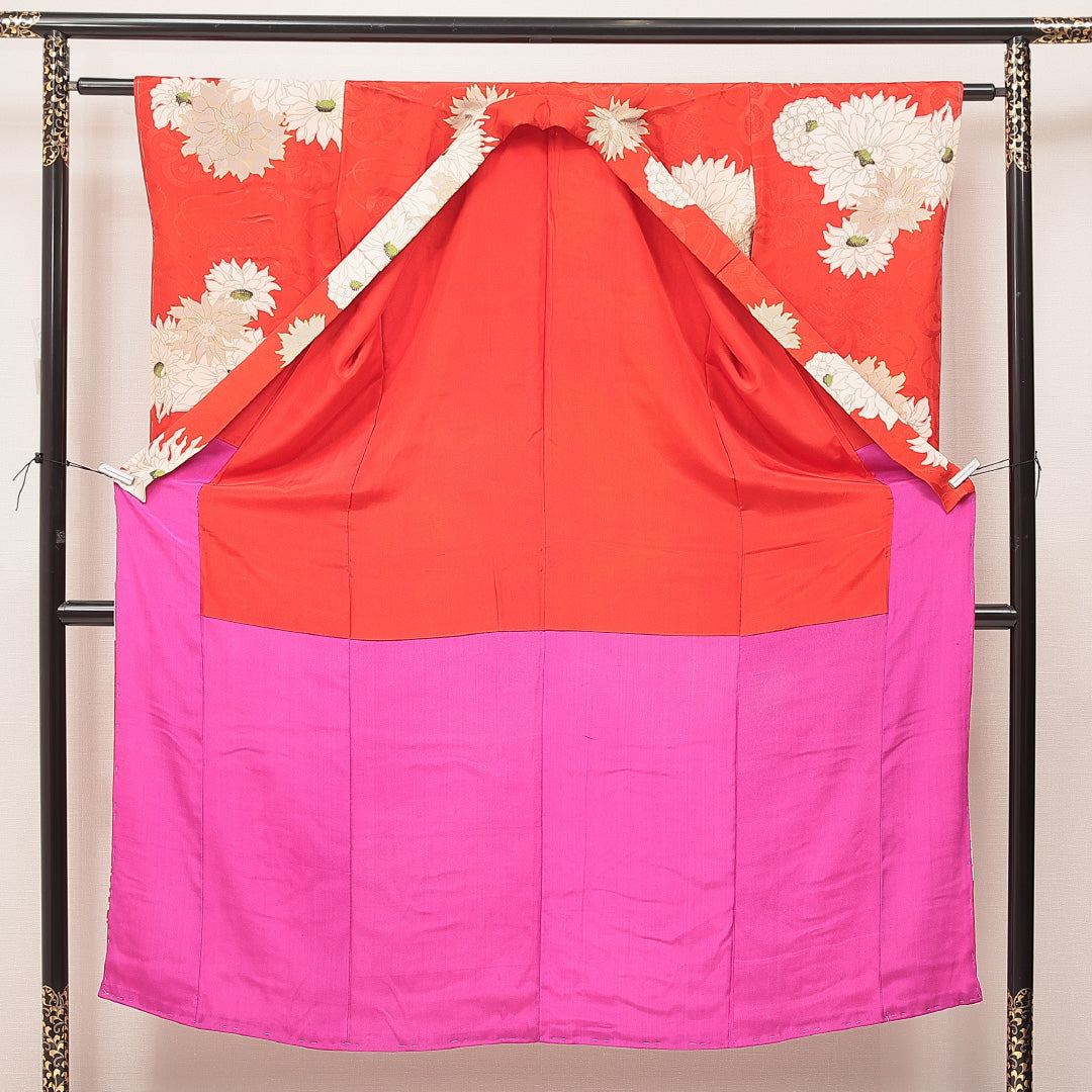 アンティーク 小振袖 (錦紗) 袷 身丈146cm 裄丈60cm 正絹 Aランク バチ衿 XSサイズ 菊 赤系 RP 1216-07106