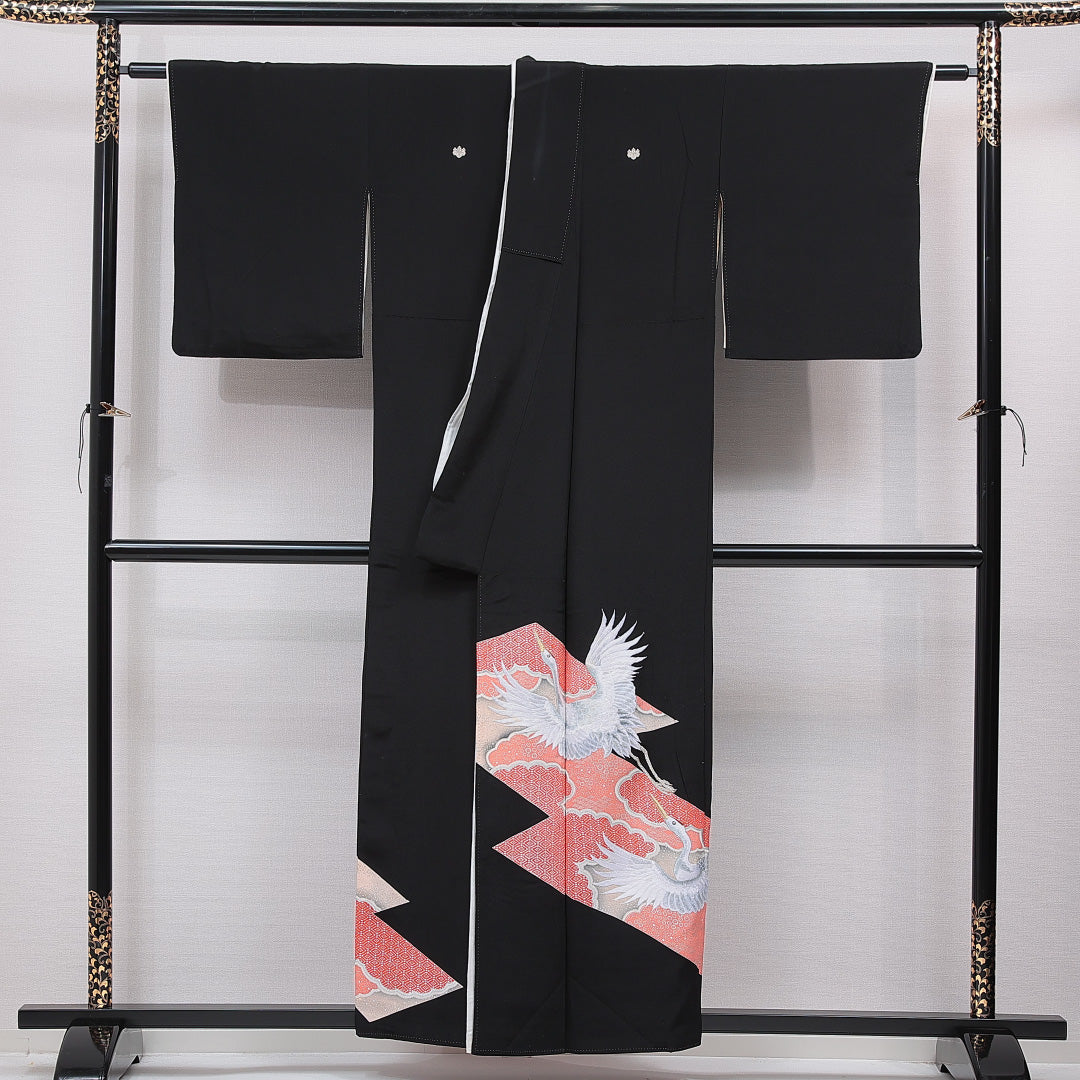 黒留袖 袷 身丈155cm 裄丈63cm 正絹 Cランク 五つ紋 (五三桐) フォーマル 広衿 Mサイズ 比翼 鶴 菱 黒系 LP 1213-07017