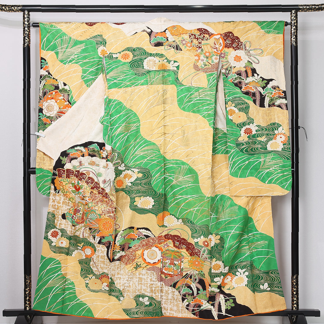 振袖 袷 身丈158cm 裄丈63cm 正絹 Bランク フォーマル 広衿 Mサイズ 刺繍 貝桶 牡丹 松 多色系 RP 1215-06738