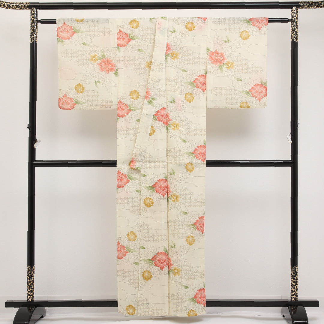 夏物 洗える着物 麻の紬 身丈156cm 裄丈63cm 麻 Sランク カジュアル バチ衿 Sサイズ 染め紬 牡丹 クリーム系 M4 1223-17300