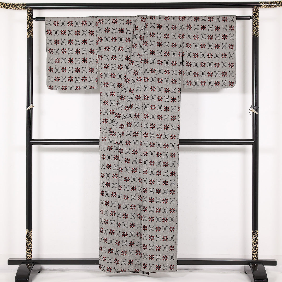洗える着物 ウールの紬 単衣 身丈158cm 裄丈65cm ウール Aランク カジュアル バチ衿 Mサイズ 肩当て 花柄 グレー系 RP 1223-17499