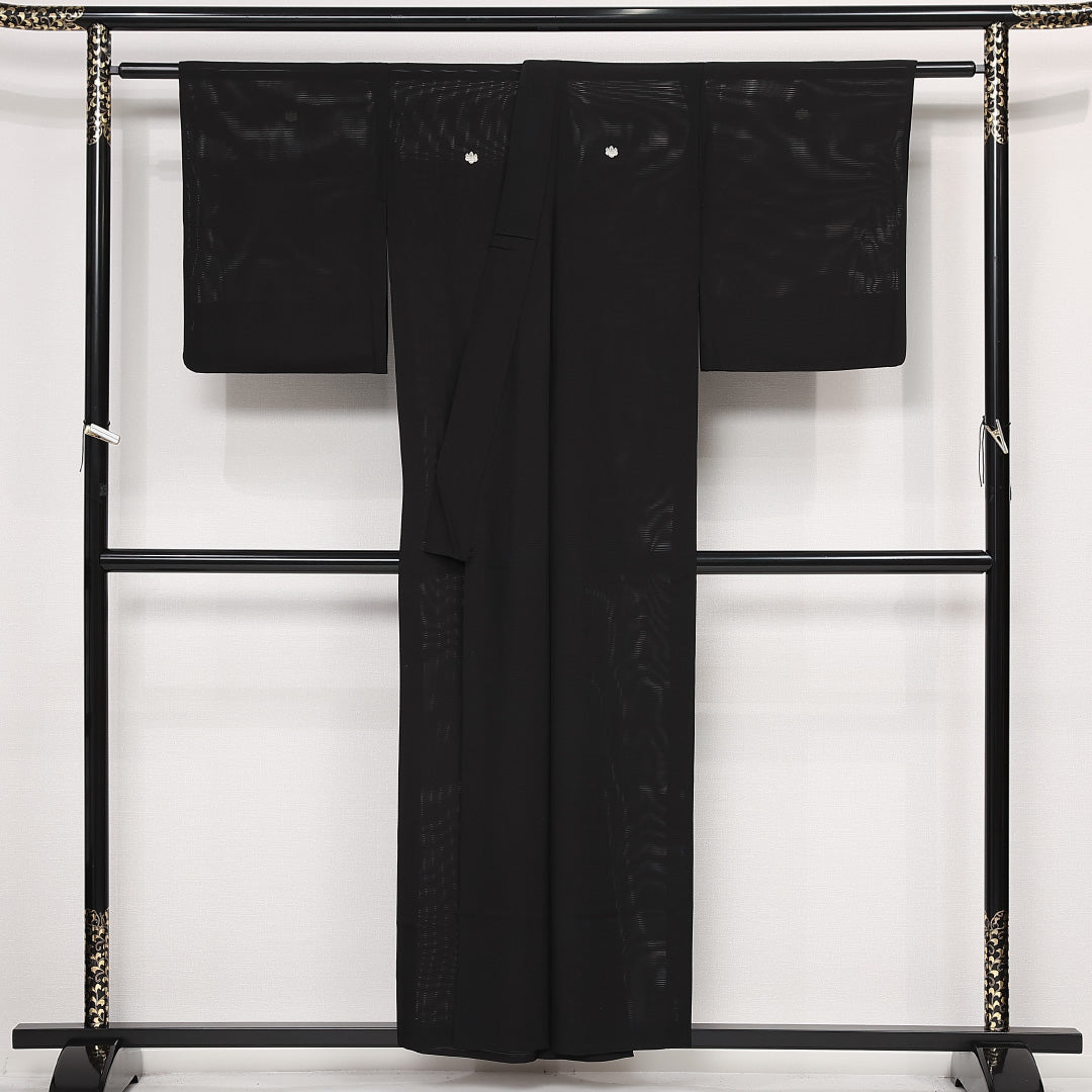 夏物 黒紋付 絽 身丈154cm 裄丈63cm 正絹 Sランク 五つ紋 (五三桐) 弔事用 広衿 Sサイズ 黒系 RP 1230-06816