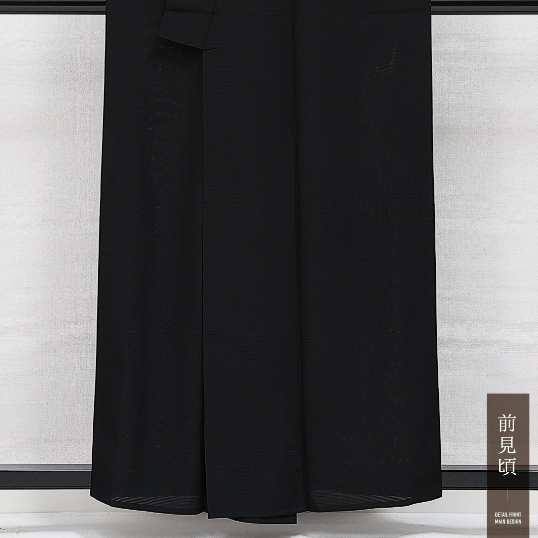 未使用品 夏物 黒紋付 絽 身丈156cm 裄丈65cm 正絹 Nランク 五つ紋 (五三桐) 弔事用 バチ衿 Mサイズ しつけ糸 黒系 M4 1230-06887
