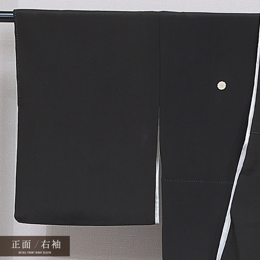 黒留袖 袷 身丈151cm 裄丈61cm 正絹 Cランク 五つ紋 (八重唐梅) フォーマル 広衿 Sサイズ 刺繍 金駒刺繍 銀駒刺繍 比翼 エ霞 菊 黒系 LP 1213-06999