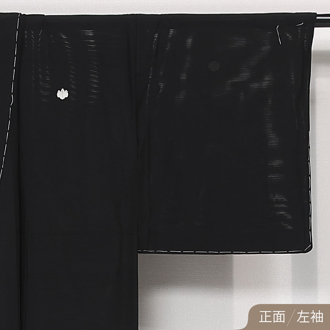 未使用品 夏物 黒紋付 絽 身丈151cm 裄丈63cm 正絹 Nランク 五つ紋 (五三桐) 弔事用 広衿 Sサイズ しつけ糸 黒系 M4 1230-06811