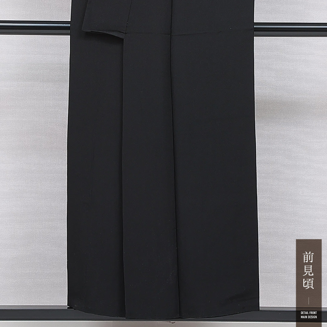 黒紋付 袷 身丈151cm 裄丈62cm 正絹 Aランク 五つ紋 (五三桐) 弔事用 広衿 Sサイズ 黒系 RP 1230-07099