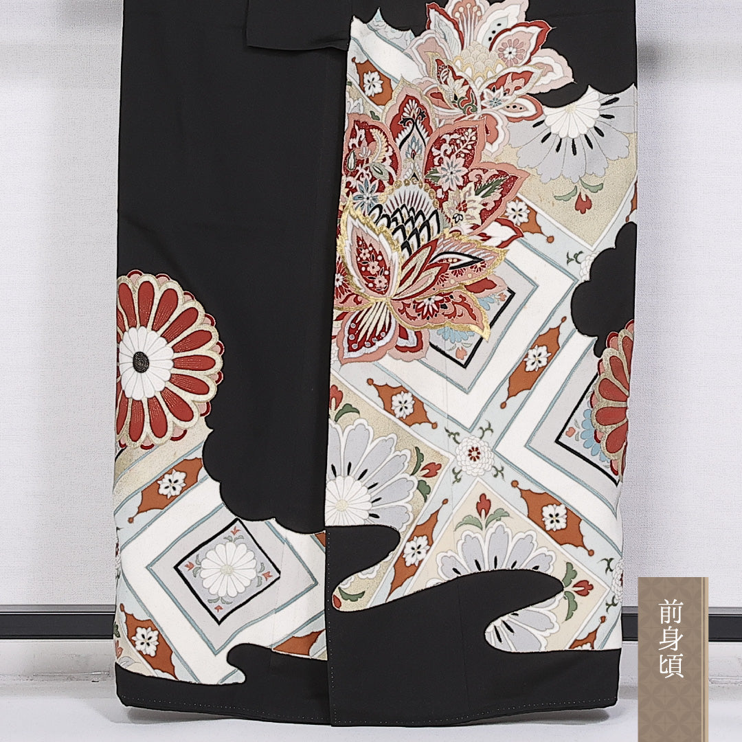 黒留袖 袷 身丈160cm 裄丈62cm 正絹 Bランク 五つ紋 (五三桐) フォーマル 広衿 Lサイズ 刺繍 比翼 格天井 菊 黒系 HP 1213-06583