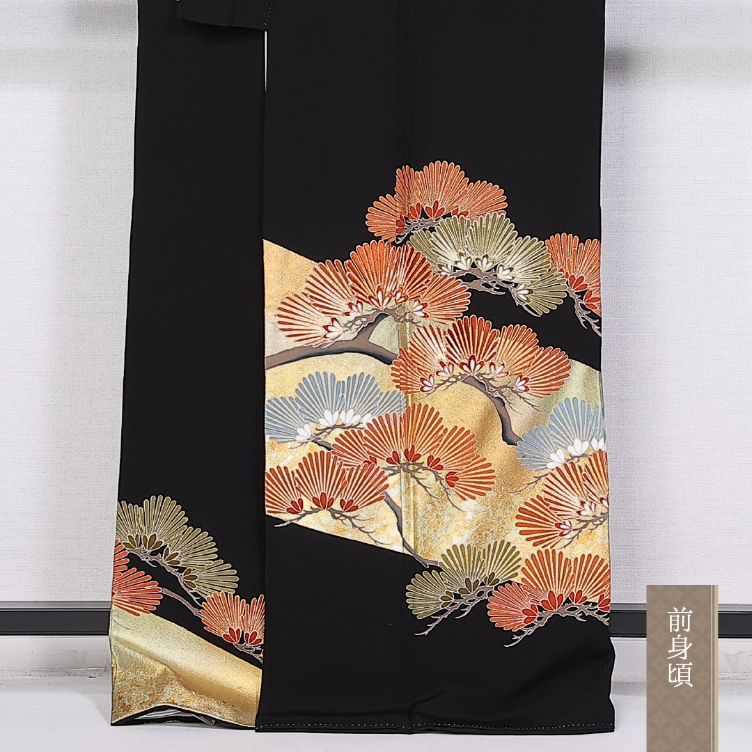 黒留袖 袷 身丈165cm 裄丈66cm 正絹 Sランク 五つ紋 (五三桐) フォーマル 広衿 XLサイズ 金彩 刺繍 比翼 老松 黒系 RP 1213-06587
