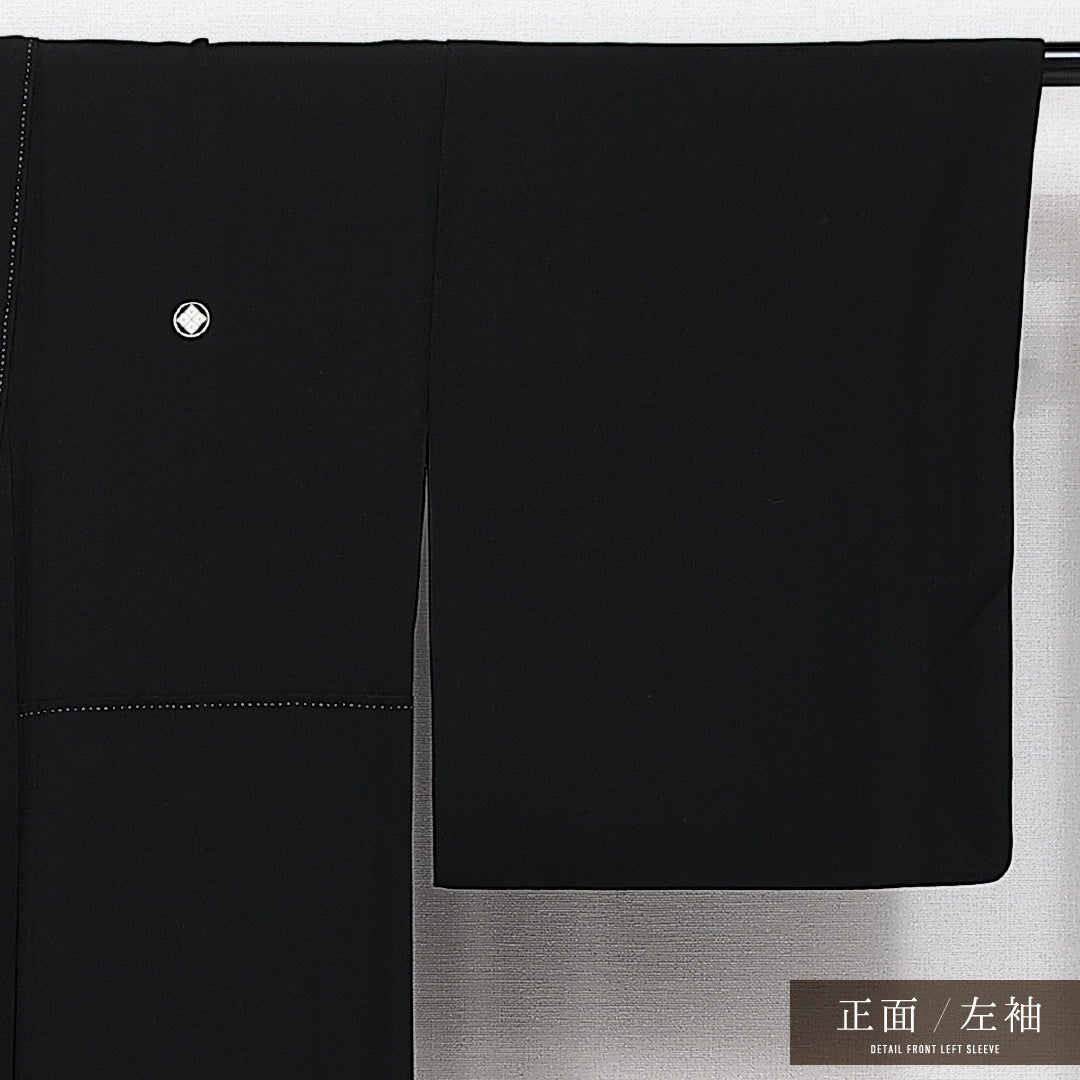 黒紋付 袷 身丈159cm 裄丈63cm 正絹 Sランク 五つ紋 (丸に隅立て四つ目) 弔事用 広衿 Mサイズ 黒系 RP 1230-06878
