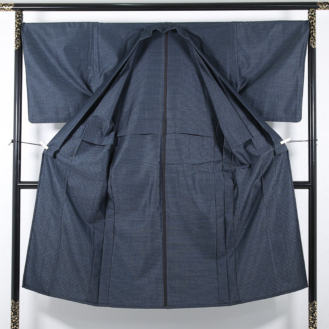 アンサンブル 男着物 (紬) 袷 身丈141cm 裄丈68cm 正絹 Sランク インフォーマル 棒衿 Sサイズ 亀甲 紺系 RP 1224-17364