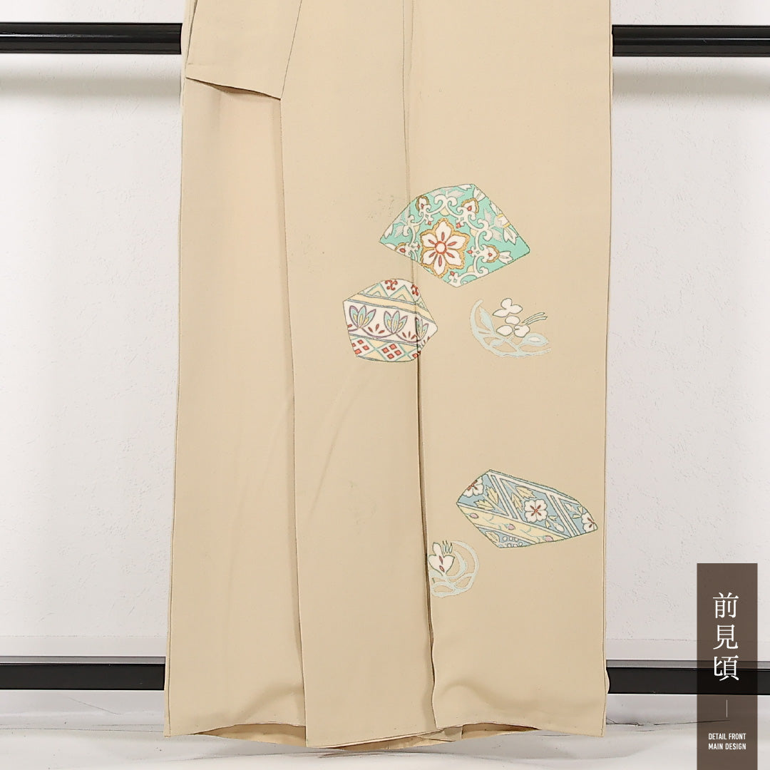 付下げ 単衣 身丈159cm 裄丈64cm 正絹 Bランク 一つ紋 (蔦) セミフォーマル 広衿 Mサイズ 金彩 創作柄 クリーム系 RP 1218-17411