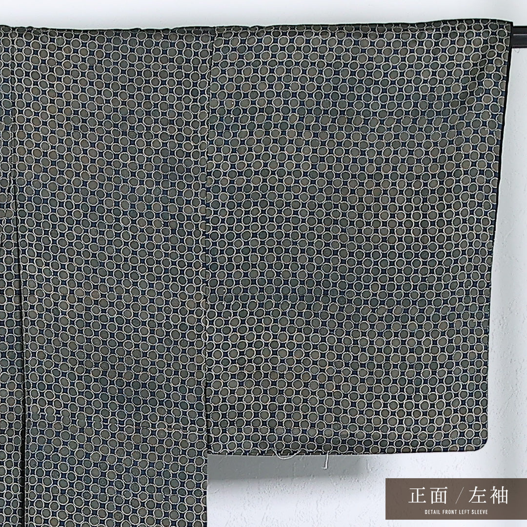 男着物 (紬) 袷 身丈137cm 裄丈63cm 正絹 Sランク インフォーマル 棒衿 Sサイズ 後染め 丸文 茶系 RP 1224-17365
