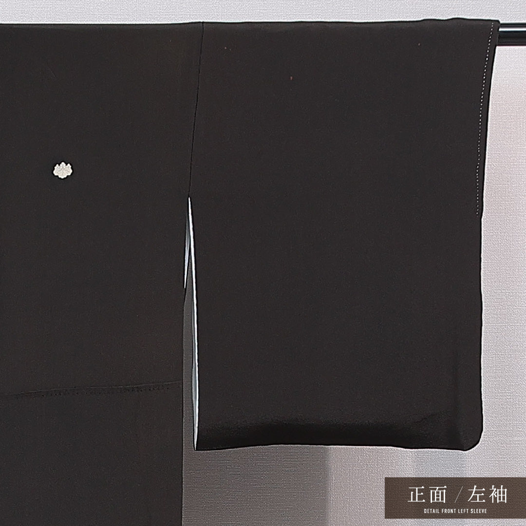 黒留袖 袷 身丈159cm 裄丈63cm 正絹 Cランク 五つ紋 (五三桐) フォーマル 広衿 Mサイズ 刺繍 比翼 鳳凰 黒系 LP 1213-07016