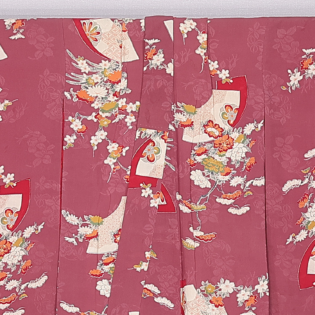 アンティーク 小振袖 袷 身丈146cm 裄丈58cm 正絹 Aランク 広衿 XSサイズ 金駒刺繍 四季草花 紫系 RP 1216-06668