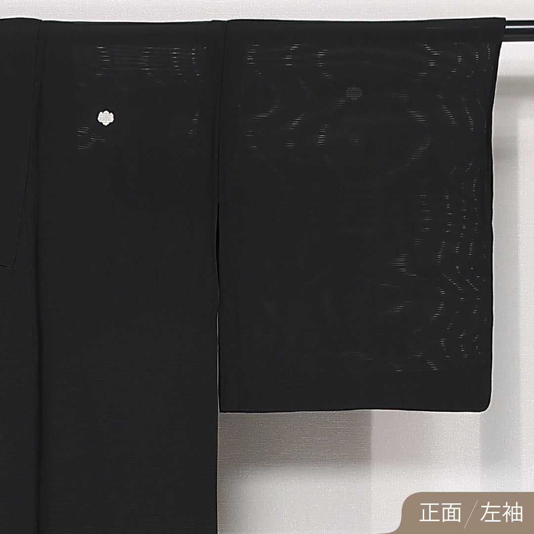 夏物 黒紋付 絽 身丈151cm 裄丈63cm 正絹 Sランク 五つ紋 (五三桐) 弔事用 広衿 Sサイズ 黒系 RP 1230-06812