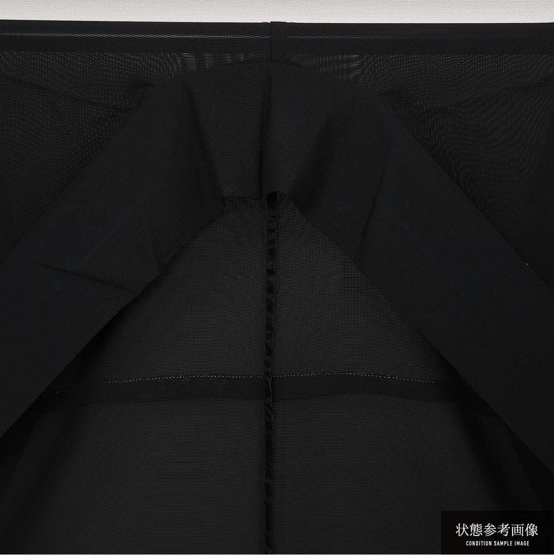 夏物 黒紋付 絽 身丈151cm 裄丈62cm 正絹 Sランク 五つ紋 (違い鷹の羽) 弔事用 広衿 Sサイズ 黒系 RP 1230-06858