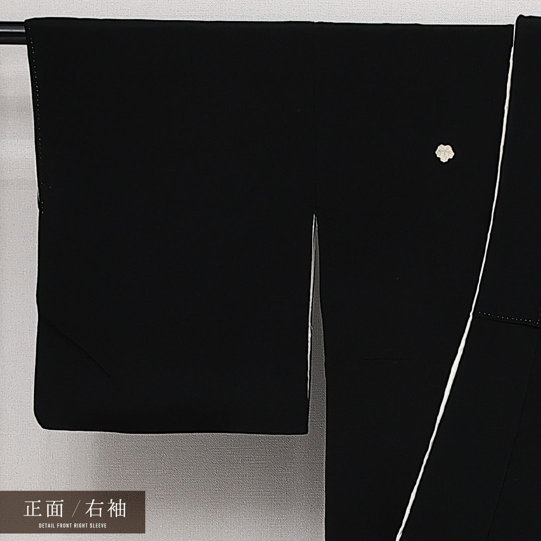 黒留袖 袷 身丈155cm 裄丈61cm 正絹 Aランク 五つ紋 (蔦) フォーマル バチ衿 Mサイズ 刺繍 流水 黒系 RP 1213-06874