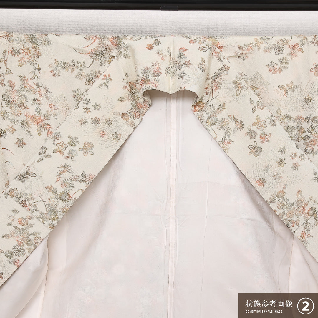 お召 袷 身丈159cm 裄丈62cm 正絹 Aランク インフォーマル 広衿 Mサイズ 漆糸 菊 紅葉 白系 RP 1222-13630
