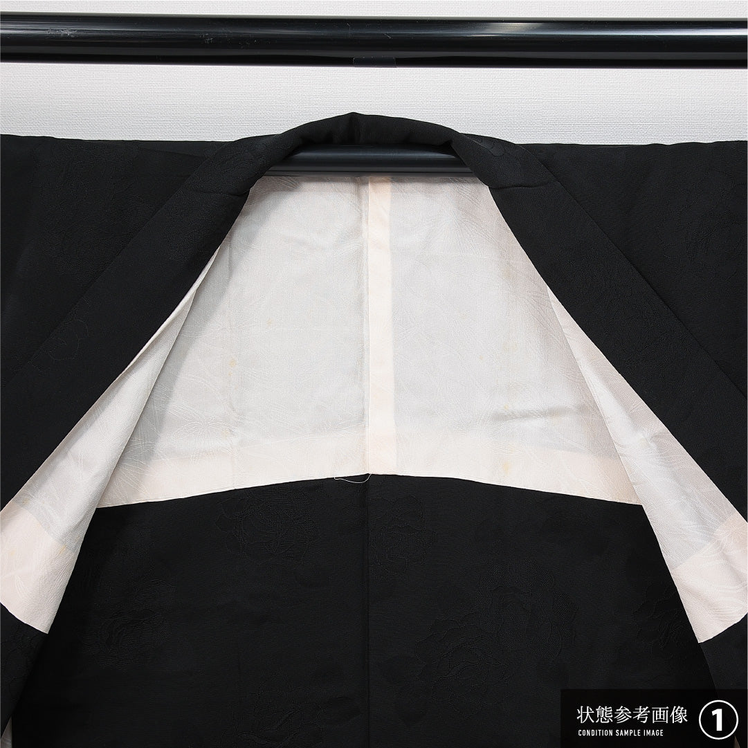 黒羽織 袷 身丈73cm 裄丈64cm 正絹 Aランク 一つ紋 (五三桐) 紋意匠 (薔薇) セミフォーマル Mサイズ 紐あり 黒系 RP 1233-14748