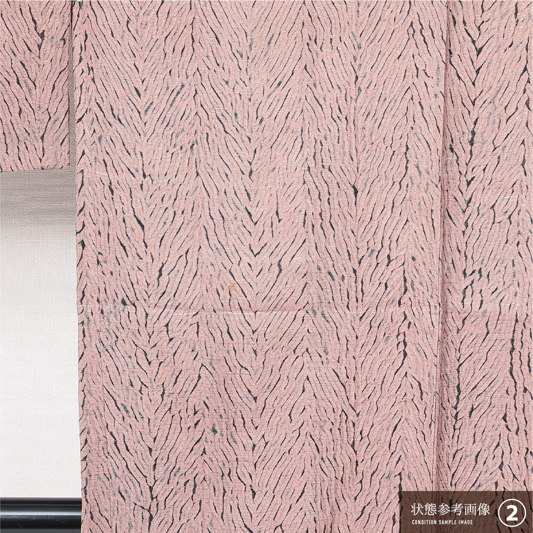 羽織 袷 身丈81cm 裄丈63cm 正絹 Bランク カジュアル Sサイズ 紐あり 創作柄 ピンク系 M4 1232-14694