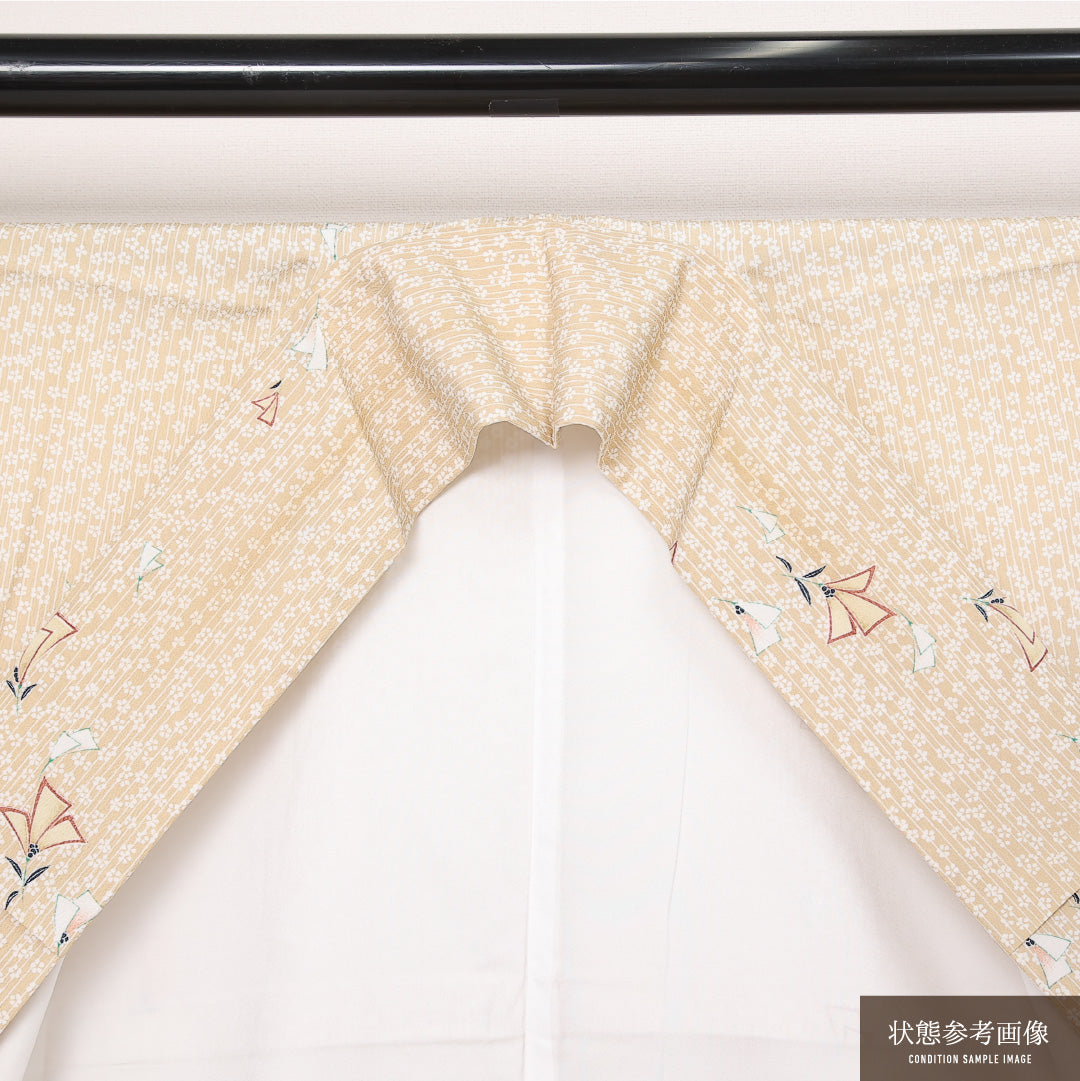 小紋 袷 洗える着物 身丈155cm 裄丈63cm Aランク ポリエステル 広衿 Mサイズ インフォーマル 梅 古典的 しとやか クリーム系 ベージュ系 1215-13591