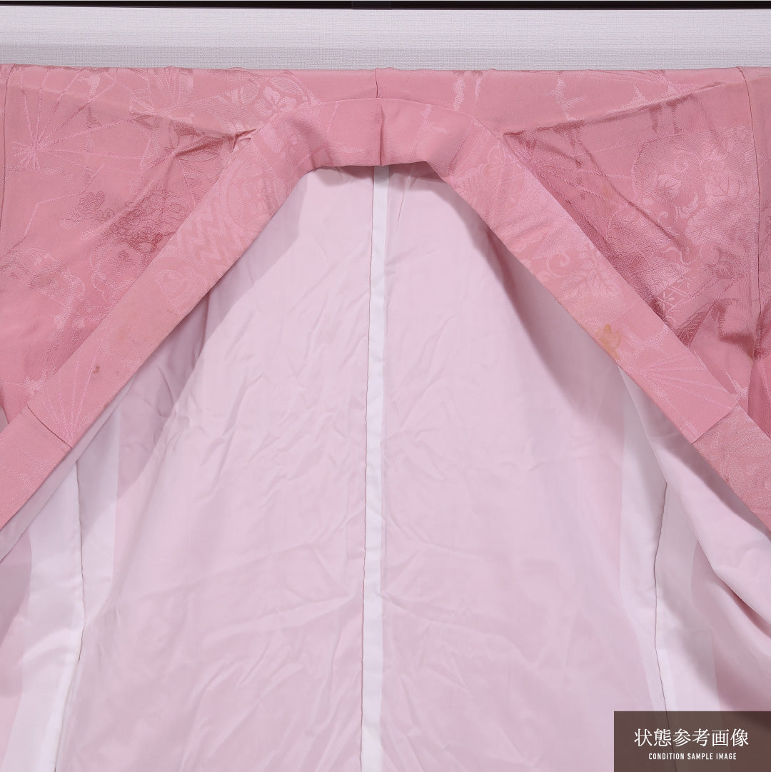 色無地 袷 身丈150cm 裄丈61cm 正絹 Cランク 紋意匠 (菱亀甲) インフォーマル バチ衿 Sサイズ 無地 ピンク系 LP 1219-11539