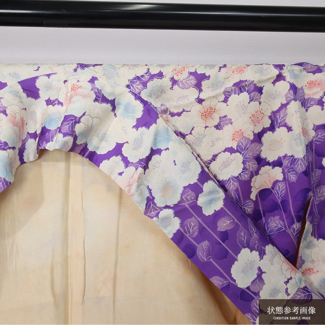振袖 身丈160cm 裄丈63.5cm Cランク 正絹 袷 広衿 L 銀駒刺繍 牡丹 フォーマル 独創的 華やか 紫系 1213-F0481