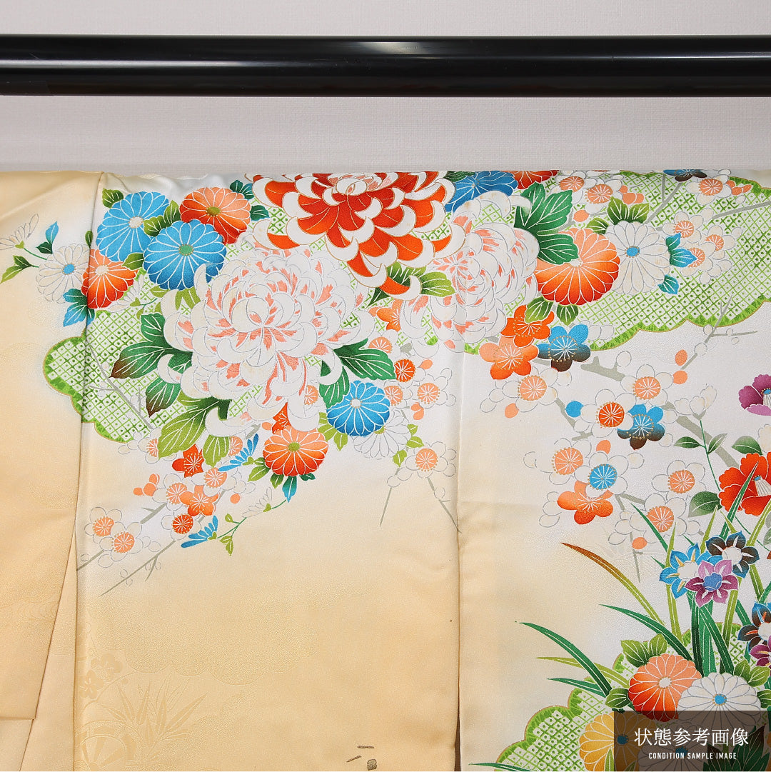 振袖 身丈167cm 裄丈64cm Cランク ポリエステル 洗える着物 袷 広衿 XL 金駒刺繍 雲取り 牡丹 フォーマル 古典的 華やか 黄系 1213-F0497