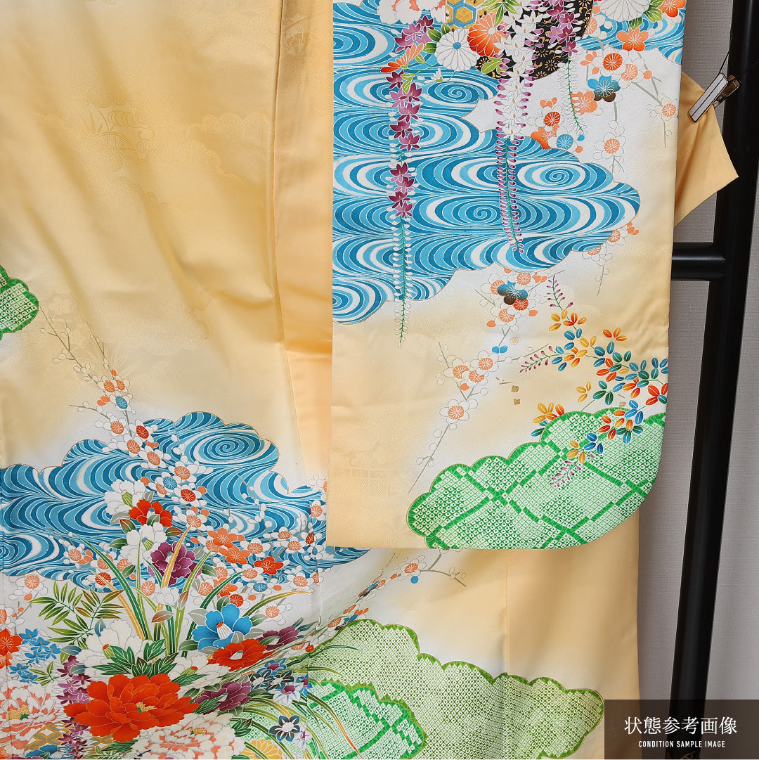振袖 身丈167cm 裄丈64cm Cランク ポリエステル 洗える着物 袷 広衿 XL 金駒刺繍 雲取り 牡丹 フォーマル 古典的 華やか 黄系 1213-F0497