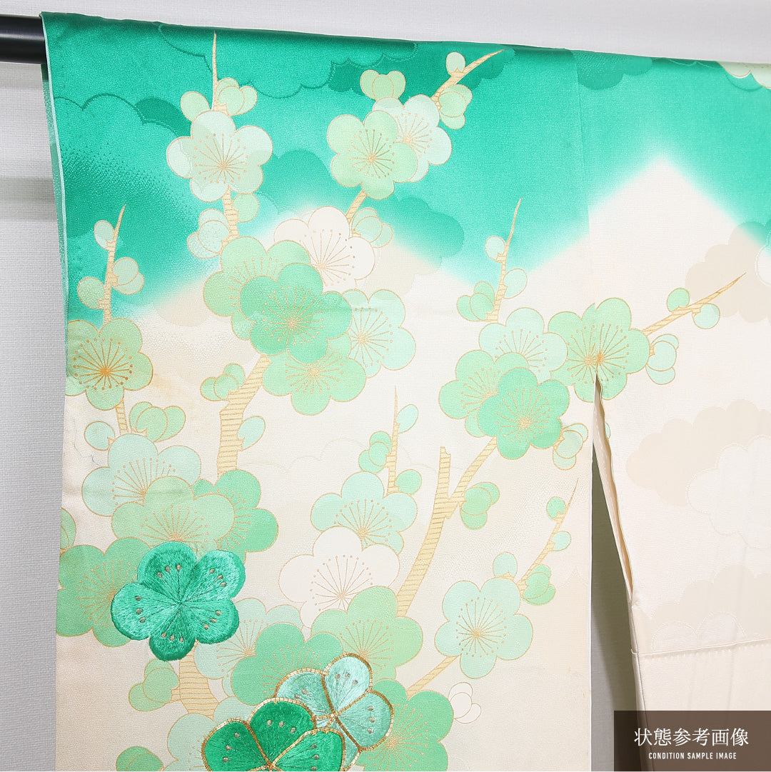 振袖 身丈149cm 裄丈65cm Cランク 正絹 袷 広衿 XS 金駒刺繍 梅 フォーマル 独創的 爽やか クリーム系 緑系 1213-F0464
