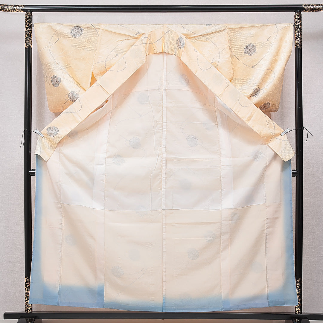 小紋 洗える着物 袷 身丈157cm 裄丈66cm ポリエステル Sランク Mサイズ 広衿 インフォーマル 鏡裏文 桜 クリーム系 1215-15792