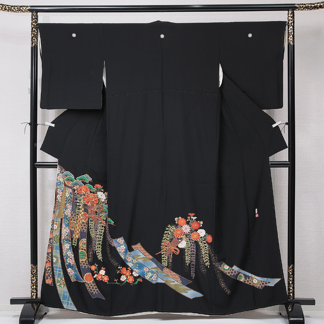 黒留袖 袷 身丈159cm 裄丈64cm 三つ紋 丸に橘 フォーマル Aランク Mサイズ 正絹 比翼仕立て 広衿 牡丹 松 落款 1211-F0679