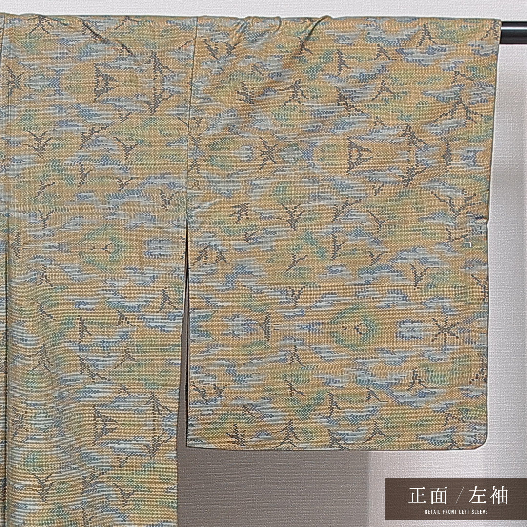 大島紬 袷 身丈153cm 裄丈63cm 正絹 Cランク インフォーマル 広衿 Sサイズ 経緯絣 創作柄 緑系 HP 1223-15696