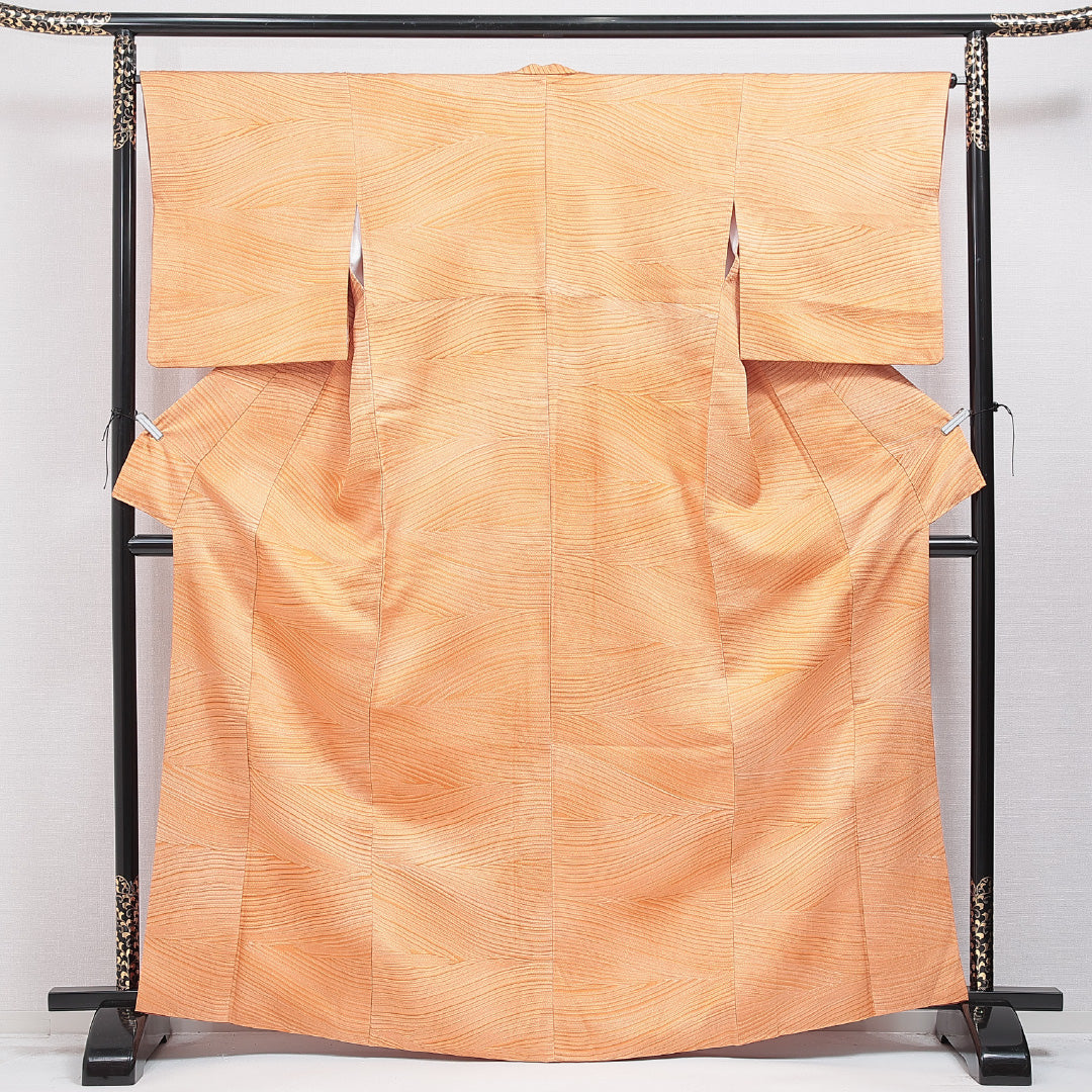 色無地 洗える着物 袷 身丈166cm 裄丈65cm ポリエステル Sランク XLサイズ 広衿 インフォーマル 紋意匠 抽象柄 ふくれ織 朱系 1214-16210