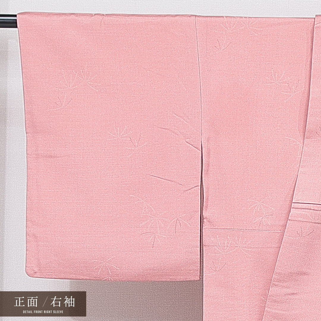 色無地 袷 身丈160cm 裄丈62cm 正絹 Cランク 一つ紋 (揚羽蝶) 紋意匠 (創作柄) セミフォーマル 広衿 Lサイズ 織り出し ピンク系 HP 1219-15598