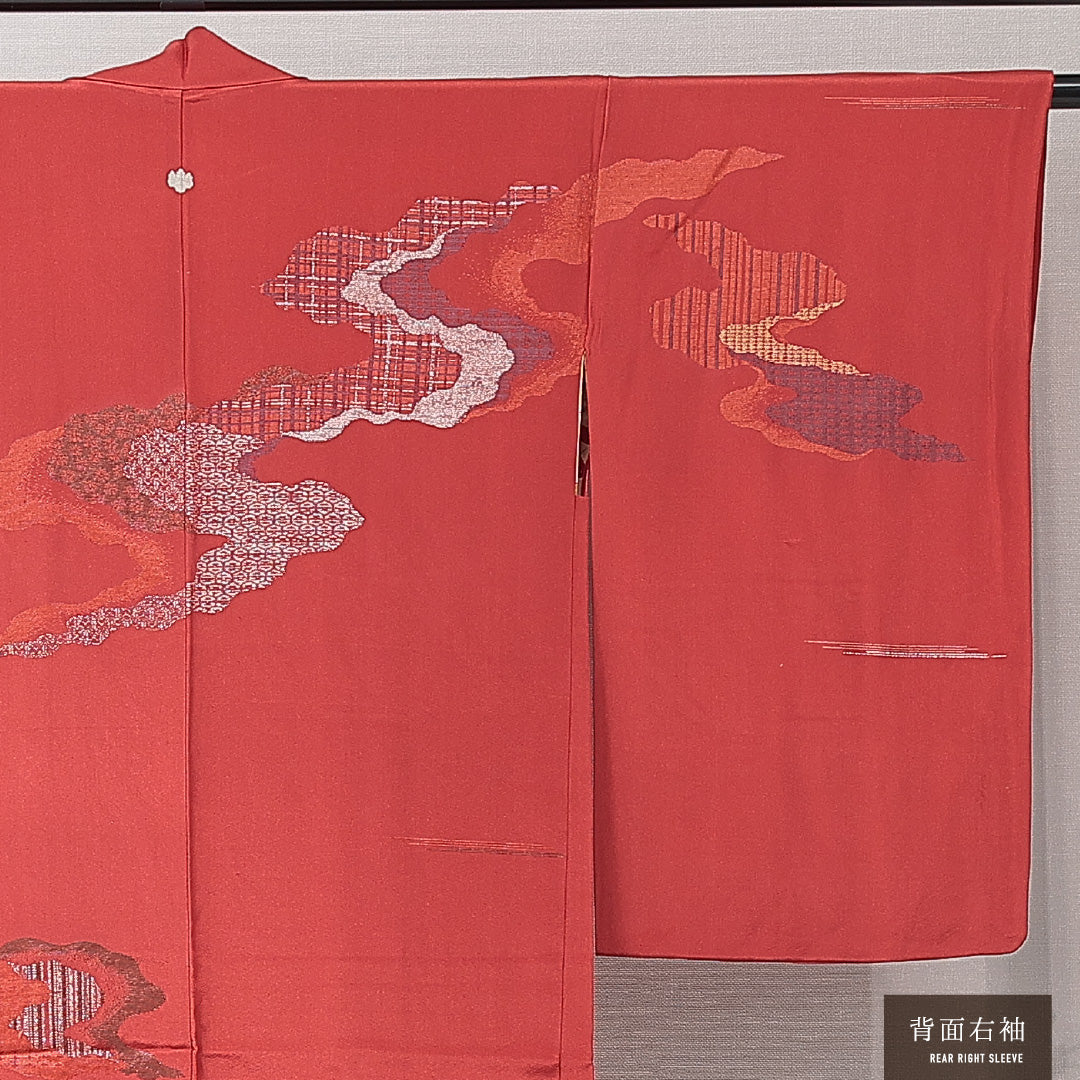 アンティーク 羽織（お召） 袷 身丈89cm 裄丈61cm 正絹 Aランク Sサイズ 一つ紋（五三桐） 道長取り 朱系 1217-15263