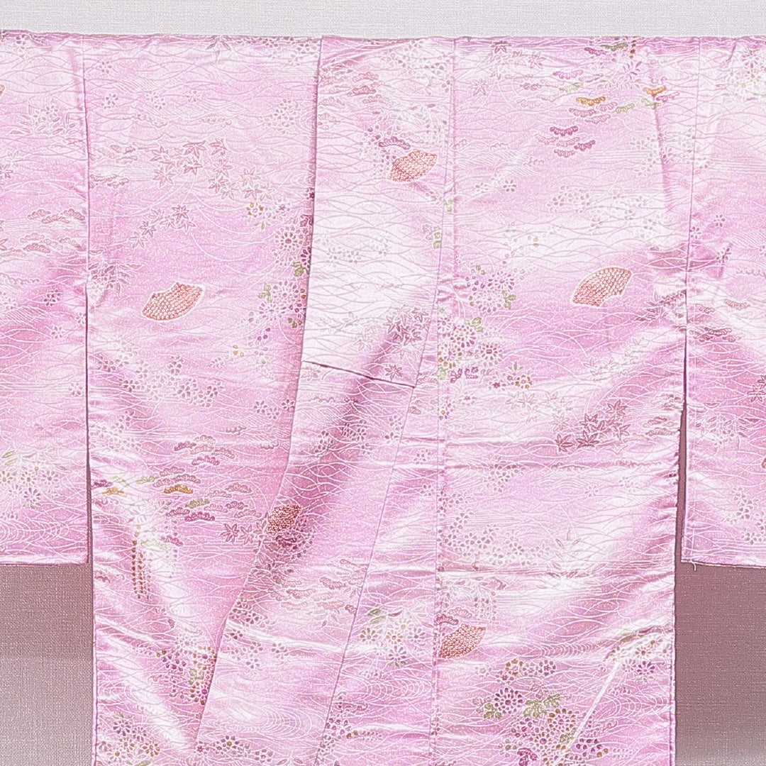 洗える着物 小紋 袷 身丈156cm 裄丈63cm ポリエステル Sランク インフォーマル 広衿 Mサイズ 芝草 菊 紅葉 ピンク系 RP 1221-15979