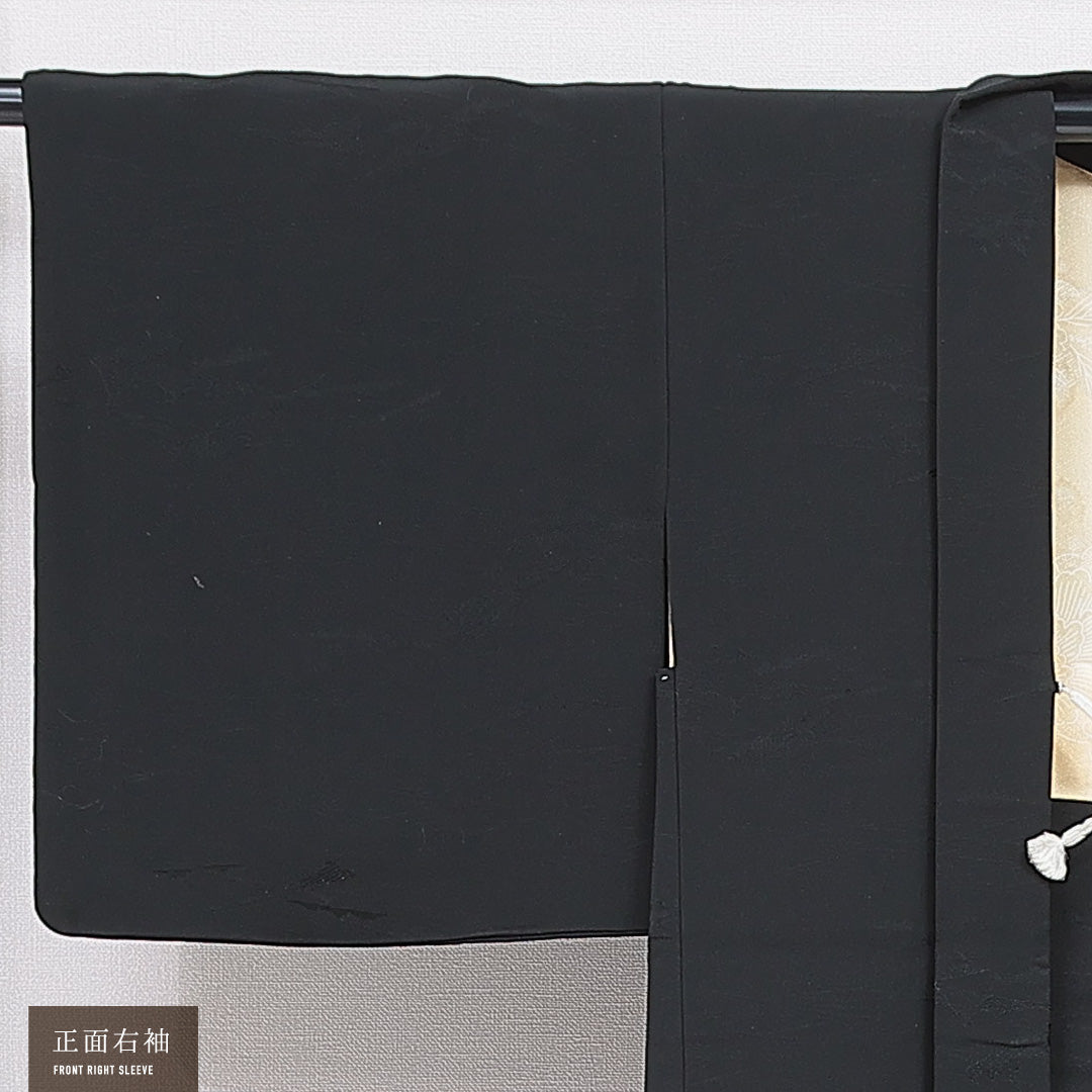 黒羽織 袷 身丈81cm 裄丈63cm 正絹 Sランク 一つ紋 (丸に橘) セミフォーマル Sサイズ 織り出し 紐あり 抽象柄 黒系 RP 1233-16846