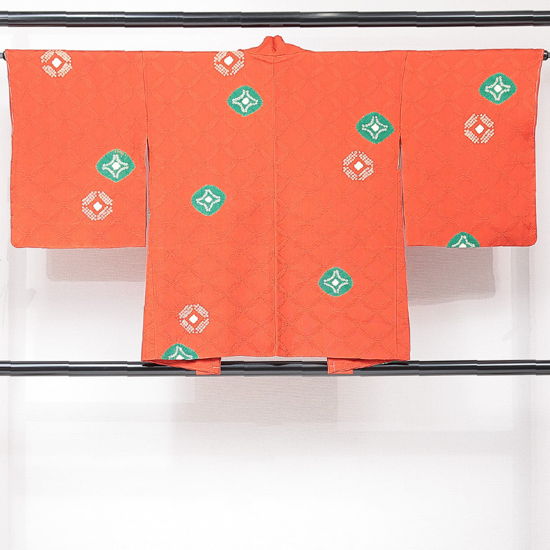 羽織 袷 身丈77cm 裄丈64cm 正絹 Sランク Mサイズ バチ衿 カジュアル 紐あり 鹿の子柄 七宝 朱系 1217-15138