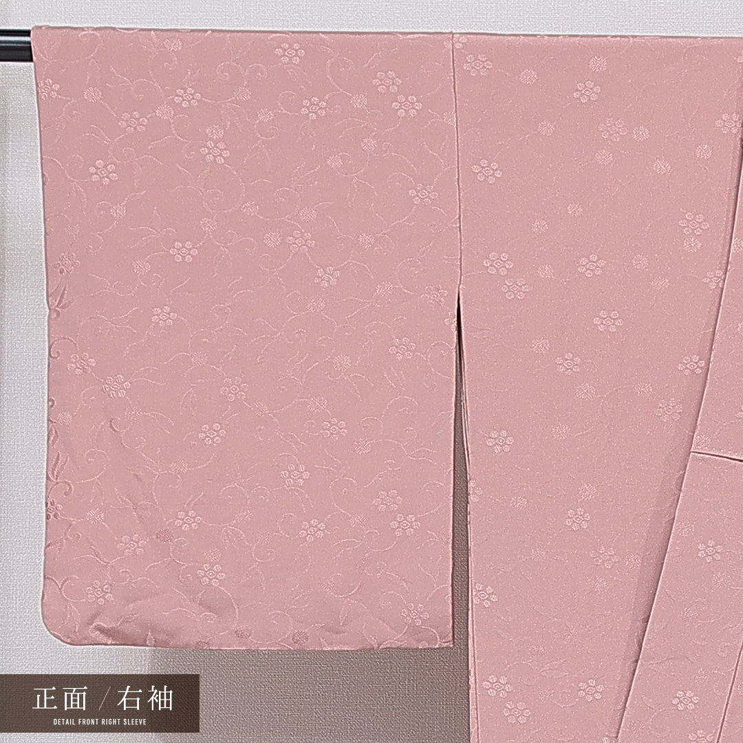 色無地 袷 身丈162cm 裄丈65cm 正絹 Aランク Lサイズ バチ衿 一つ紋（五三桐） セミフォーマル 紋意匠 梅鉢 織り出し ピンク系 1214-15650