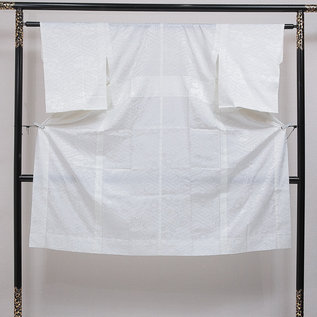 長襦袢 無双袖 身丈126cm 裄丈61cm 正絹 Aランク Mサイズ 紗綾型 菊 白系 RP 1239-16536