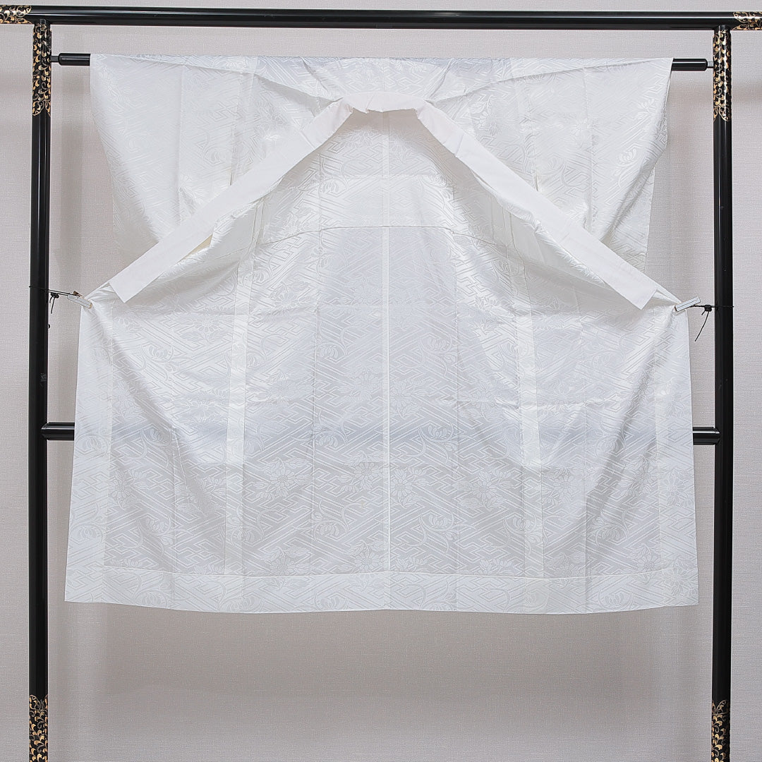 長襦袢 無双袖 身丈126cm 裄丈61cm 正絹 Aランク Mサイズ 紗綾型 菊 白系 RP 1239-16536