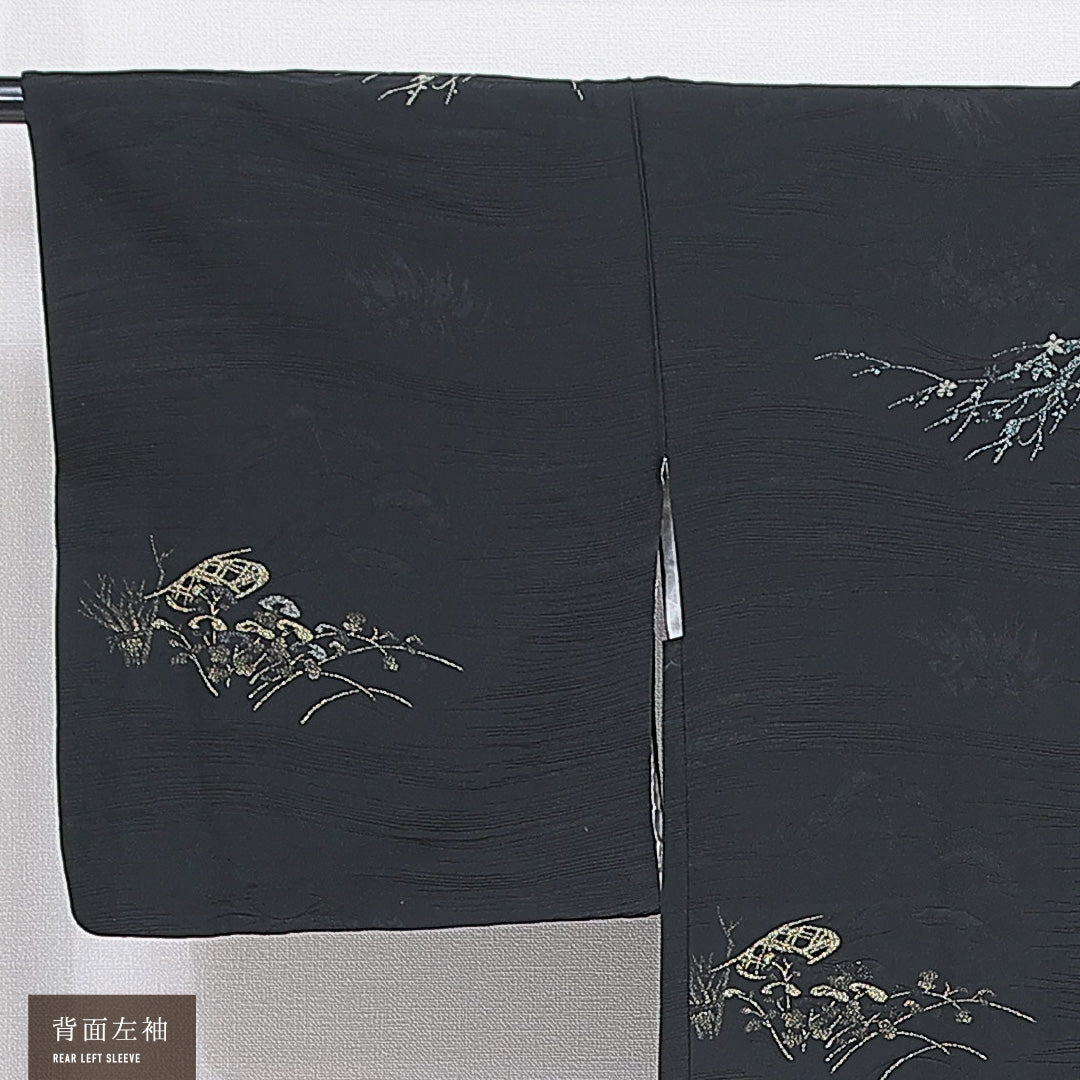 黒羽織 袷 身丈82cm 裄丈64cm 正絹 Aランク 一つ紋 (梅鉢) セミフォーマル Mサイズ 紐あり 風景柄 黒系 RP 1233-16826