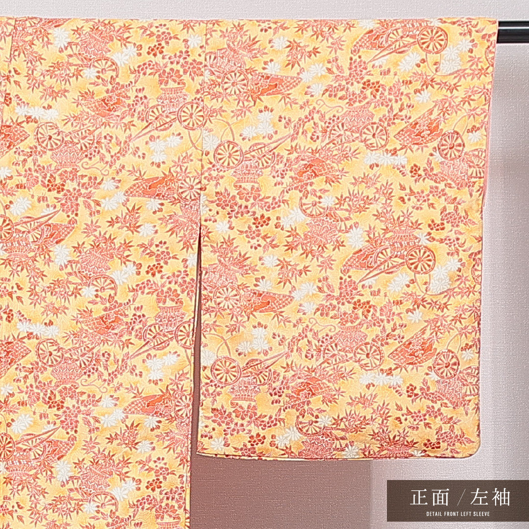 洗える着物 小紋 袷 身丈151cm 裄丈62cm ポリエステル Aランク インフォーマル バチ衿 Sサイズ 御所車 朱系 HP 1221-15826