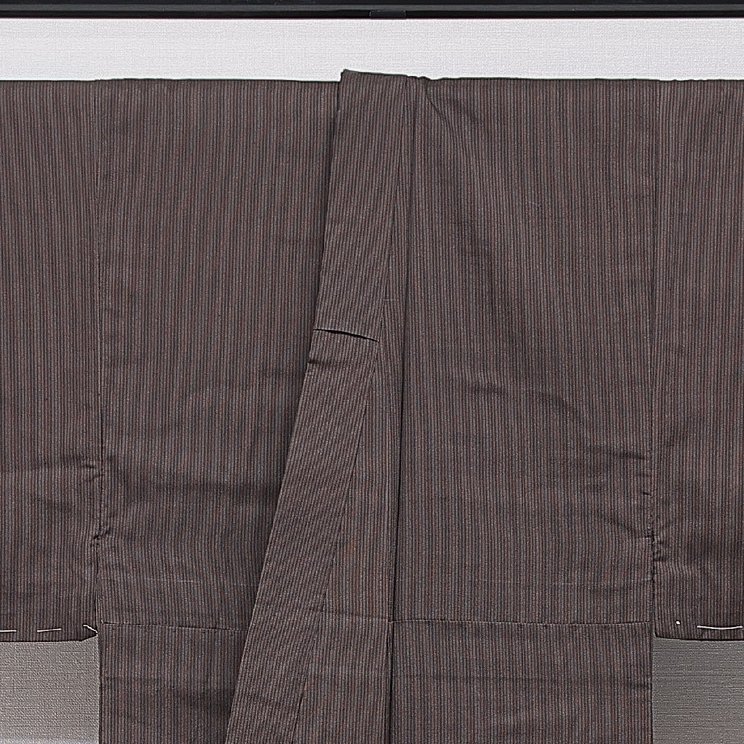 男着物 袷 身丈142cm 裄丈62cm 正絹 Sランク カジュアル 棒衿 Mサイズ 縞 茶系 M4 1224-15766